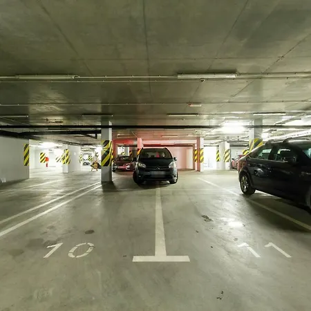 Aura By Renters Danzica