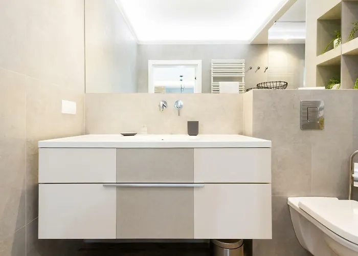 Aura By Renters * Danzica