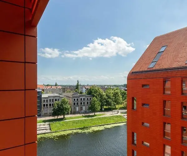 Aura By Renters Hotel